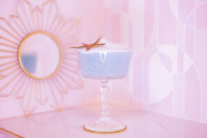 Read more about the article Drink With Pills: What happens when you mix Prescription Drugs and alcohol?