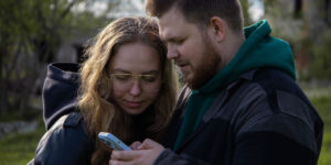 Read more about the article Seven Best Sobriety Podcasts: What Are the Best Alcohol Podcasts to Stop Drinking?