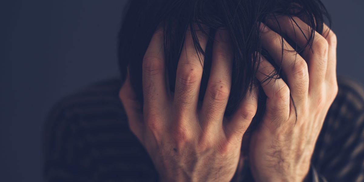 You are currently viewing Addiction vs Dependence: What’s the Difference?